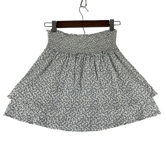 Rails Addison Mini Skirt White/Blue Floral SZ XS Elastic Smocked Waist - Picture 4 of 10